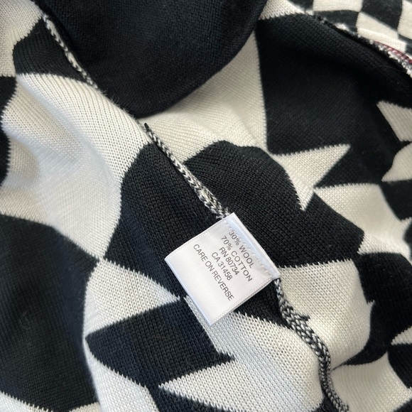 Colorful Geometric Patterned Cardigan - Picture 8 of 8